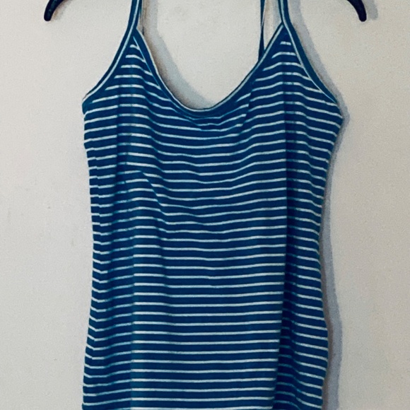 Old Navy 4-pk bundle Tank Tops sz M - Picture 8 of 16